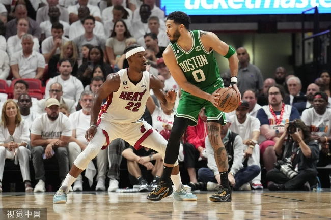  塔图姆三分绝杀绿军，凯尔特人终结热火三连胜势头